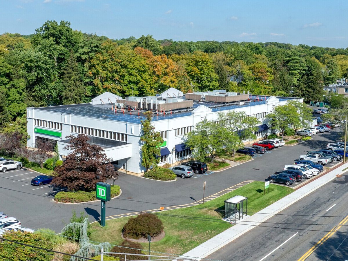 Aerial view of 275-277 Forest Avenue, Paramus