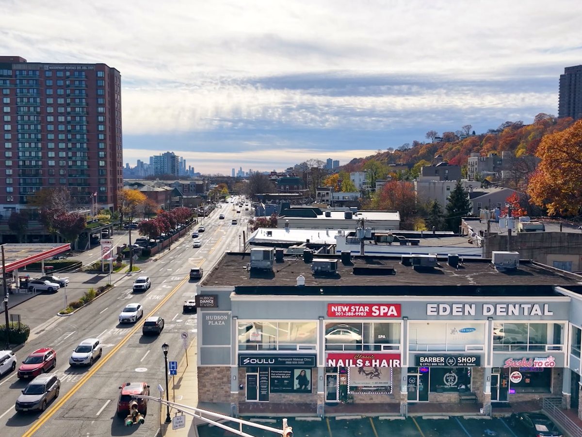 Aerial view of Hudson Plaza on River Road
