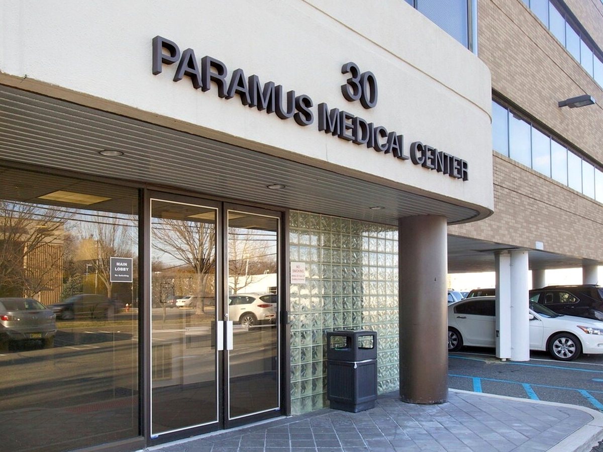Main lobby entrance of Paramus Medical Center, 30 West Century Road