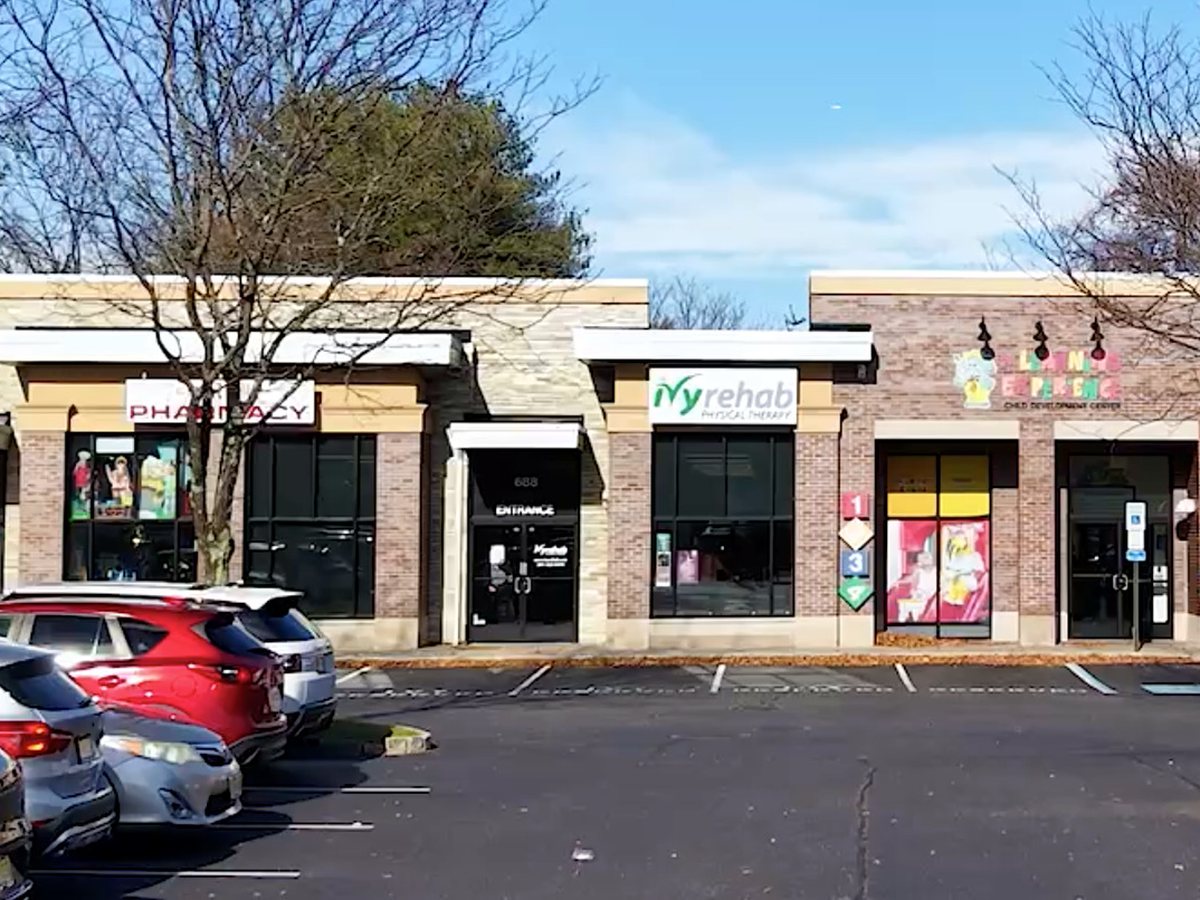 River Vale Plaza shops