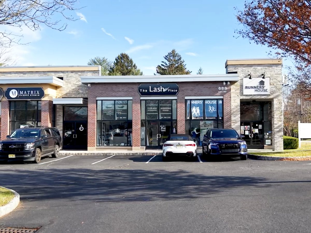 River Vale Plaza storefronts, 688 Westwood Avenue